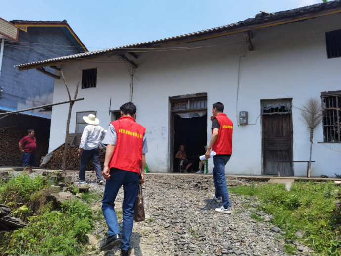 入户走访暖民心 乡村振兴正当时(图2) 入户走访暖民心 乡村振兴正当时(图2)