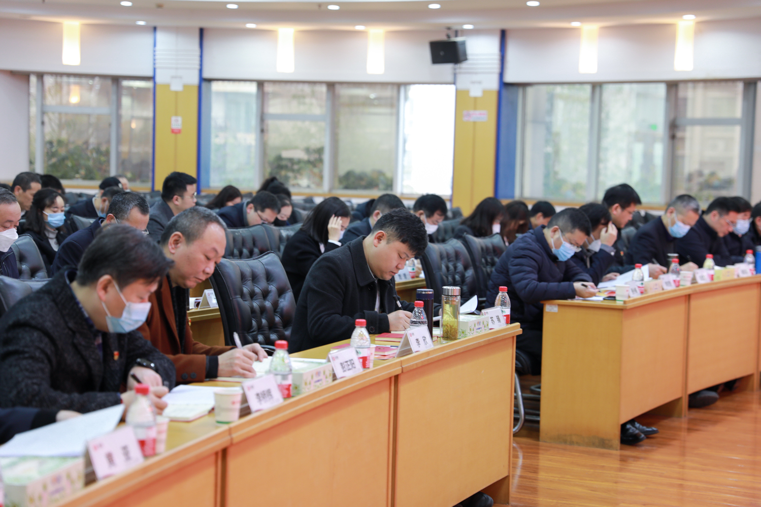 金健米业召开党委理论学习中心组扩大会议(图1)