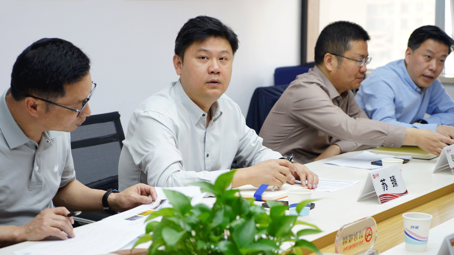 公司董事长苏臻一行赴乐米乐公司调研(图2)