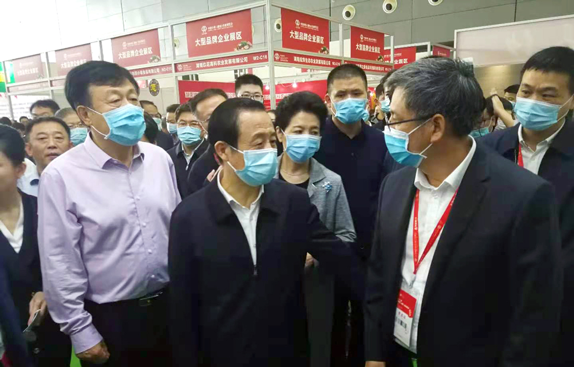 金健产品农博会上受青睐(图1) 金健产品农博会上受青睐(图1)
