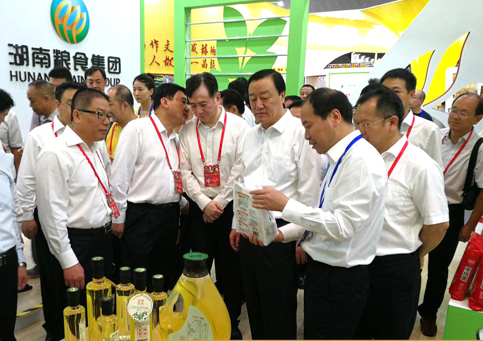 “金健”亮相首届中国粮食交易大会(图1) “金健”亮相首届中国粮食交易大会(图1)