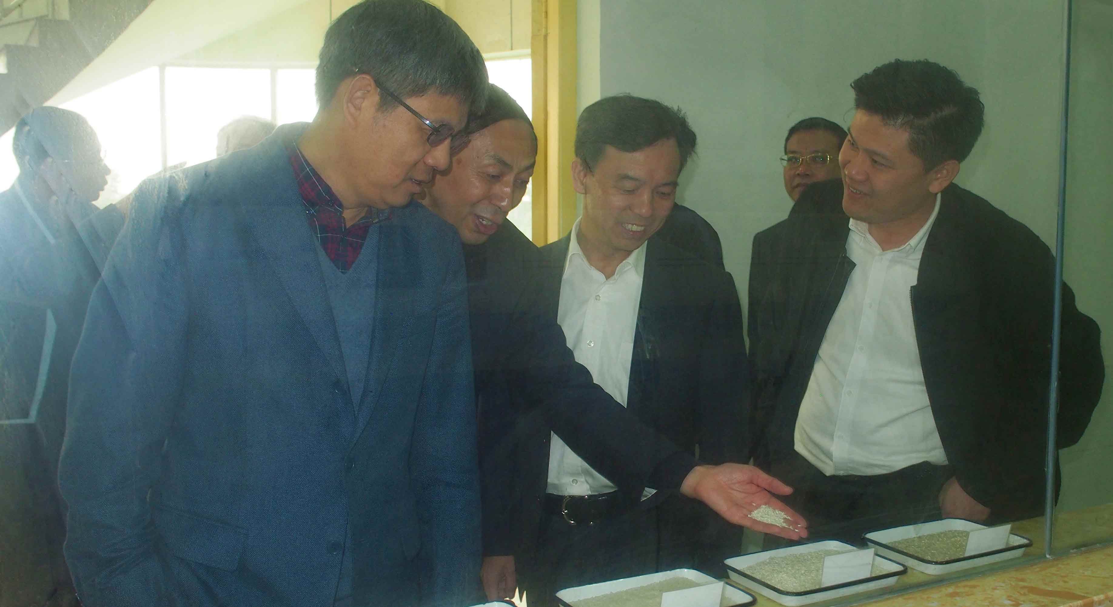 改革创新 聚焦主业 做强金健——湖南粮食集团党委书记、董事长全臻来公司调研(图2) 改革创新 聚焦主业 做强金健——湖南粮食集团党委书记、董事长全臻来公司调研(图2)